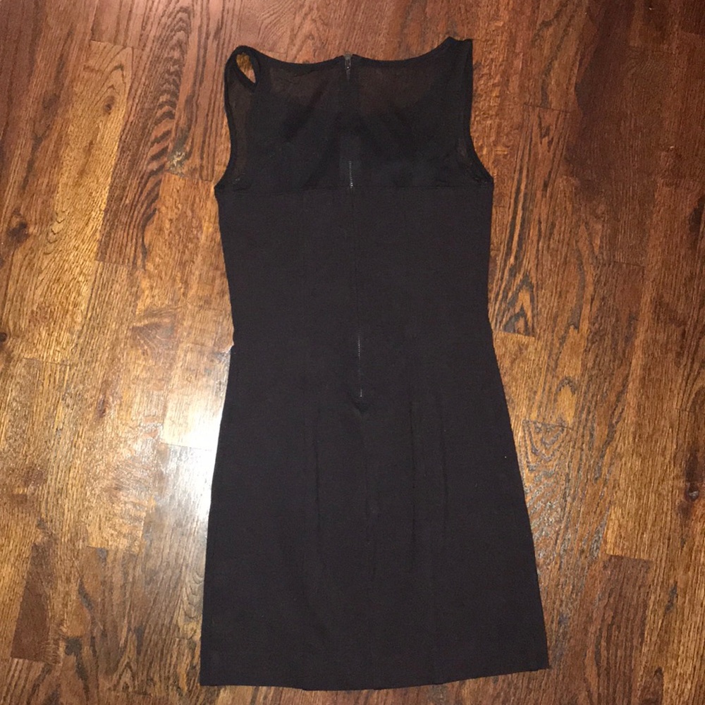LITTLE BLACK GUESS DRESS - Picture 4 of 7